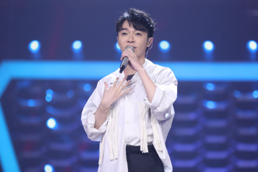 吴青峰被前经纪人起诉，歌手不能唱自己的歌，实在没道理！
