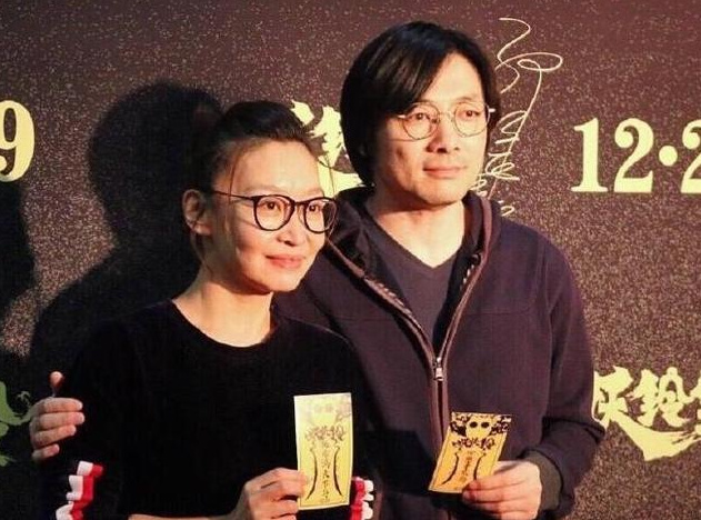 网友街头偶遇祖峰刘天池夫妇，结婚8年一直很低调，网友表示很羡慕！