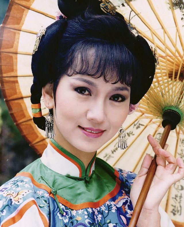 岁月不留痕，香港女星赵雅芝多大年纪，她演过的剧有哪些？