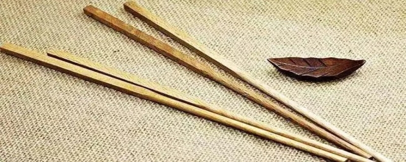 吃饭时筷子断了会有什么预兆 筷子断了能挡灾吗