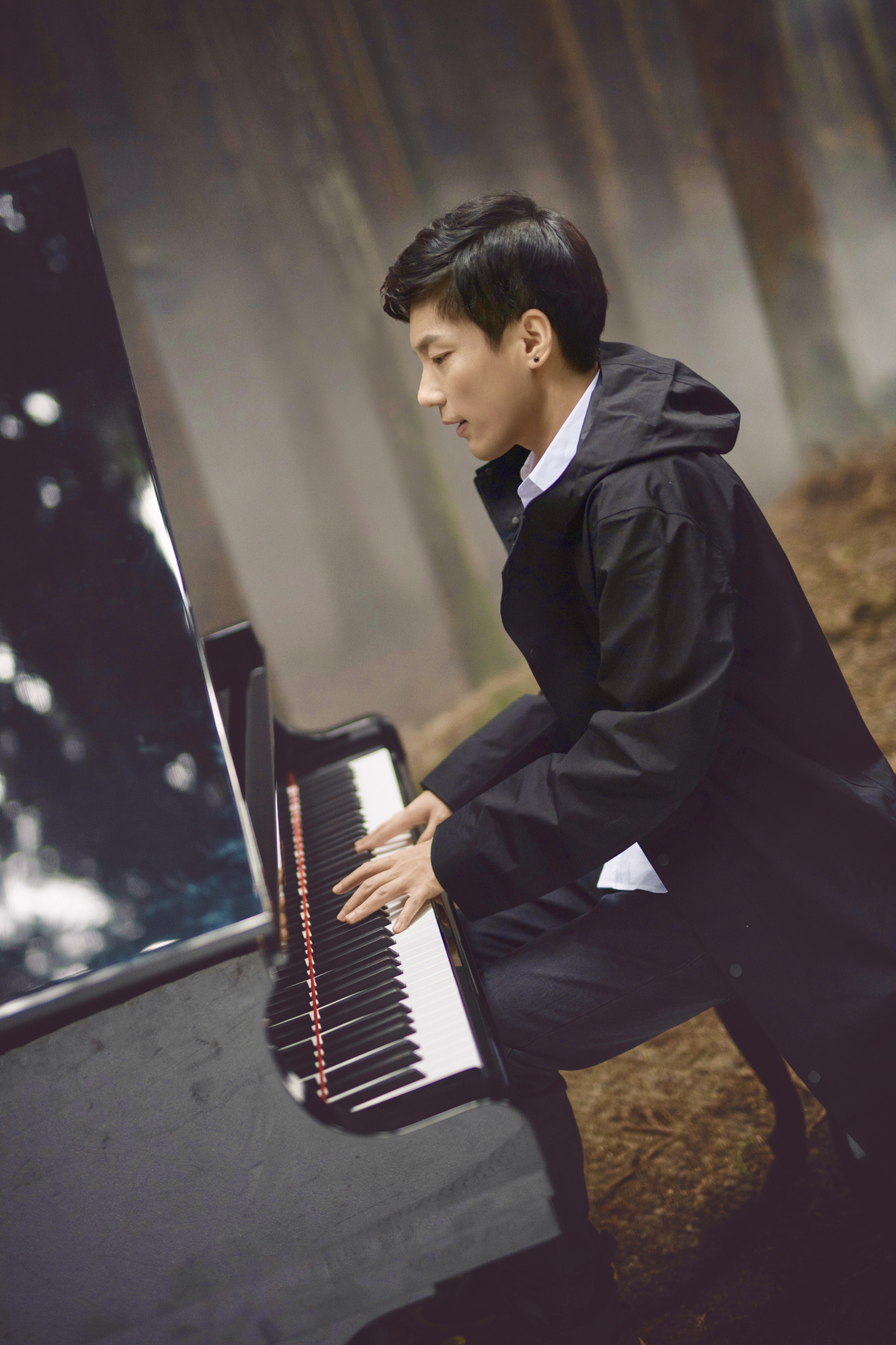 姜明奇《极光》单曲上线 逐光而行获赞乐坛新势力