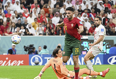拉莫斯戴帽！葡萄牙6-1瑞士 C罗进球被吹 晋级八强战摩洛哥