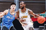 卡明斯复出投篮11中4 得到16分7篮板2助攻1抢断