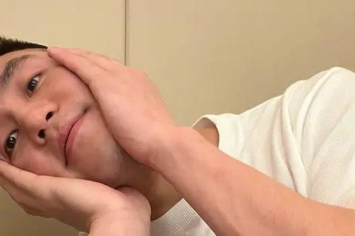 郭艾伦发烧39度！病情严重需休息 本人发声：咳嗽像刀割脑袋疼傻