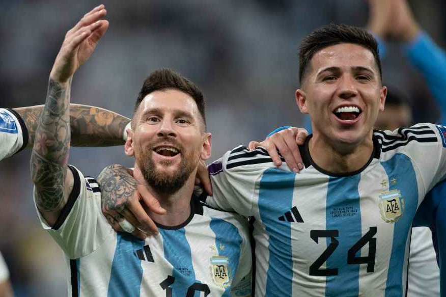 恩佐：无法形容梅西对阿根廷的贡献 他策划了我对墨西哥的进球