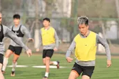 青岛海牛官方：3名外援已与球队会合 与申花的热身赛取消