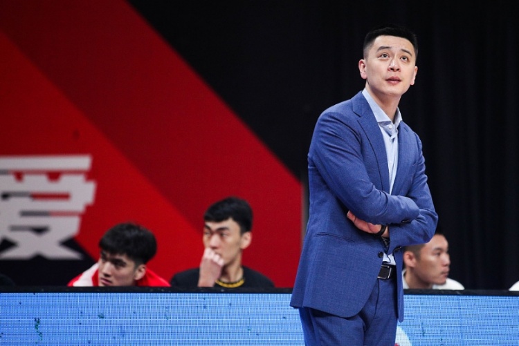 杨毅：杨鸣在辽宁根深叶茂 他之前干副总的时候主要负责要账