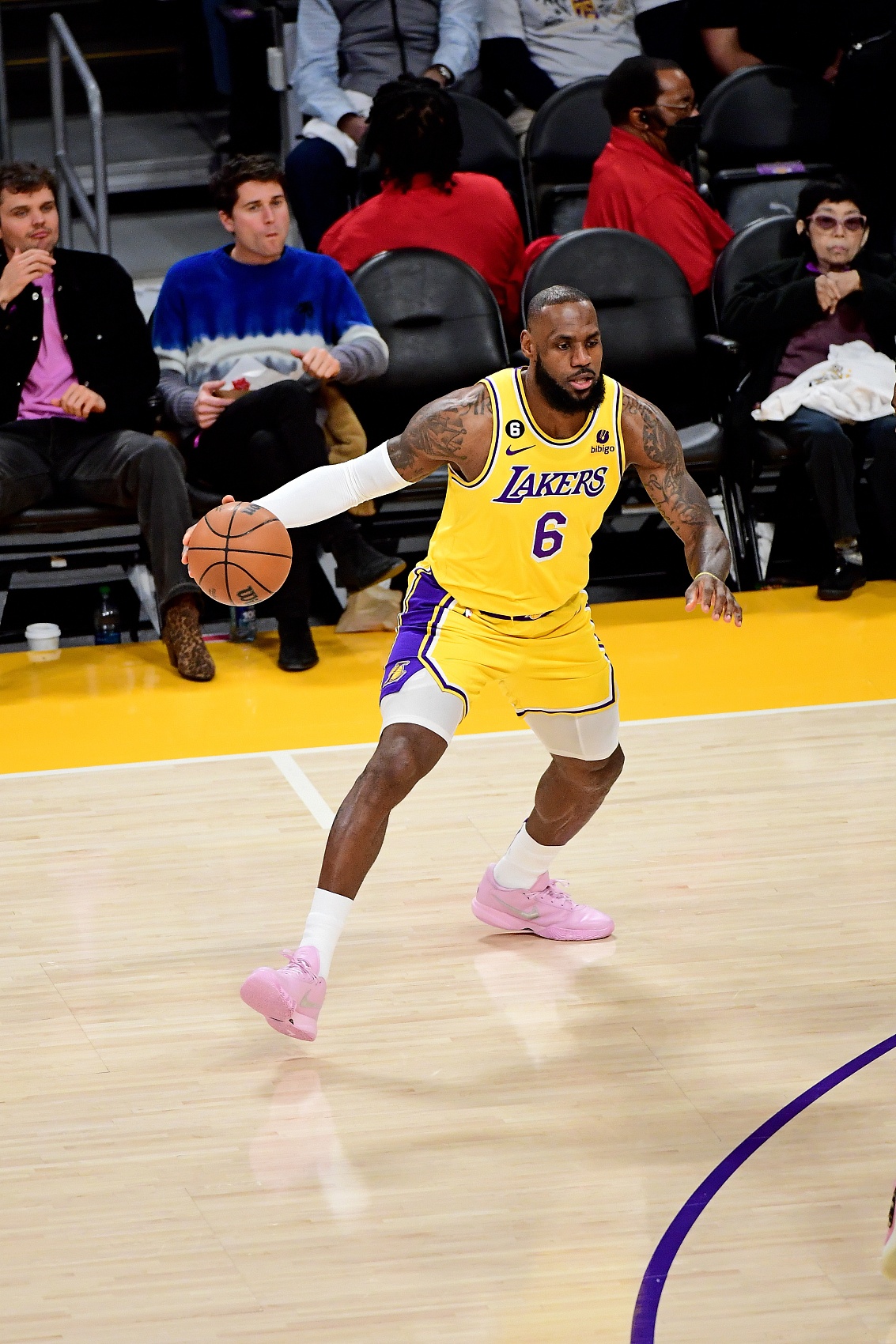 詹姆斯本賽季末節場均9.8分 高于NBA歷史其余第21季球員場均得分