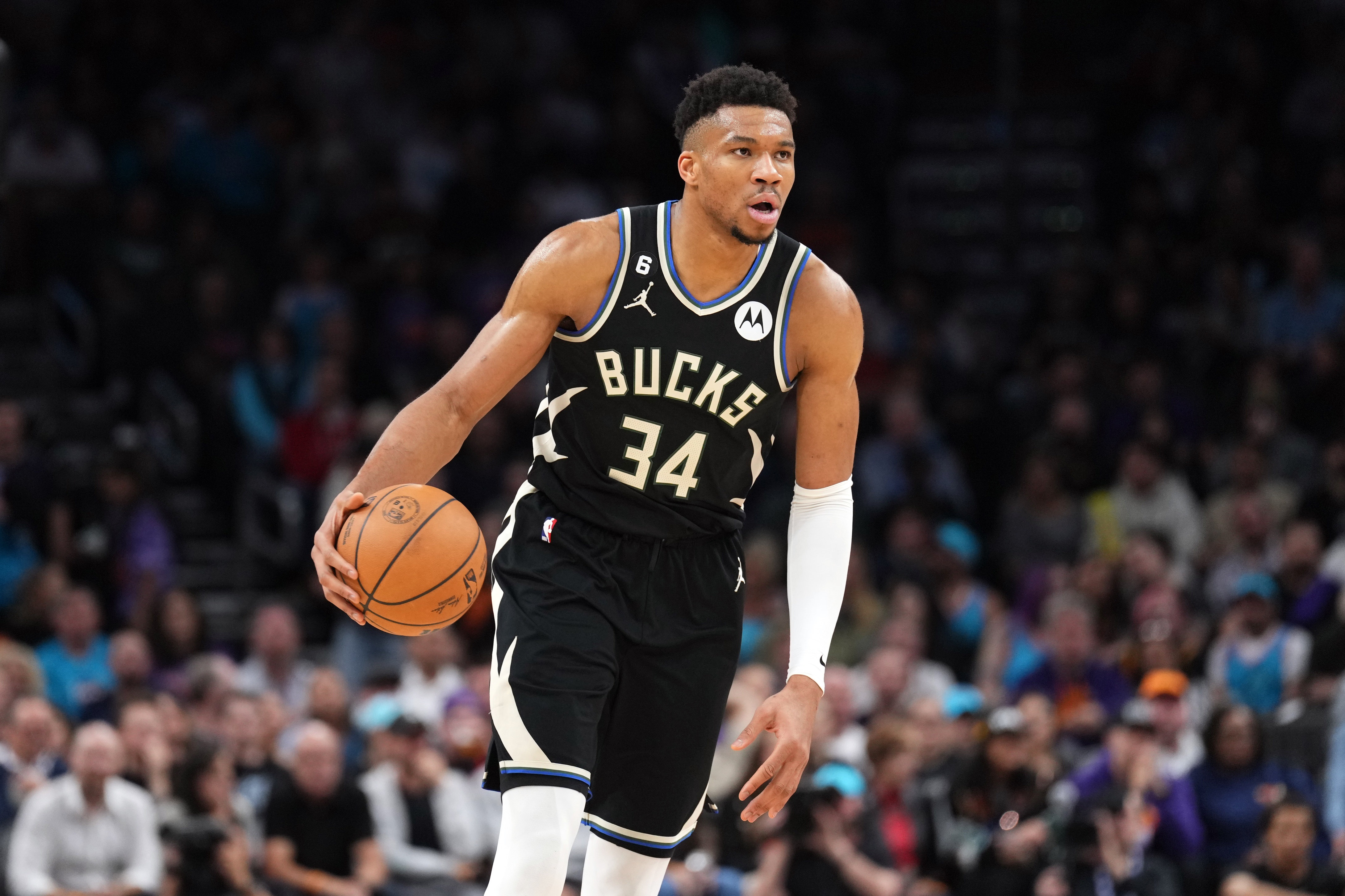 直播吧主播預測NBA總冠軍??只有炸雞一人選擇了快船！
