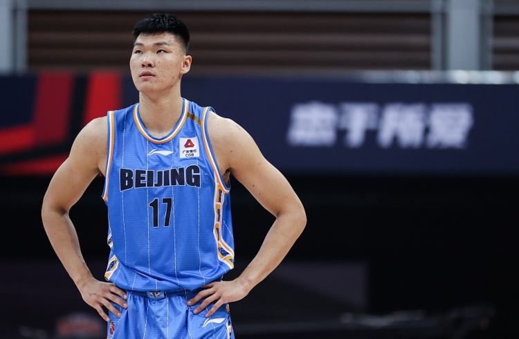 宋翔：首钢拥有范子铭顶薪合同独家签约权 给常规合同将比价