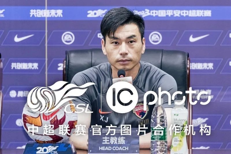 模仿的如何？武桐桐學習哈登后撤步 中距離穩穩命中