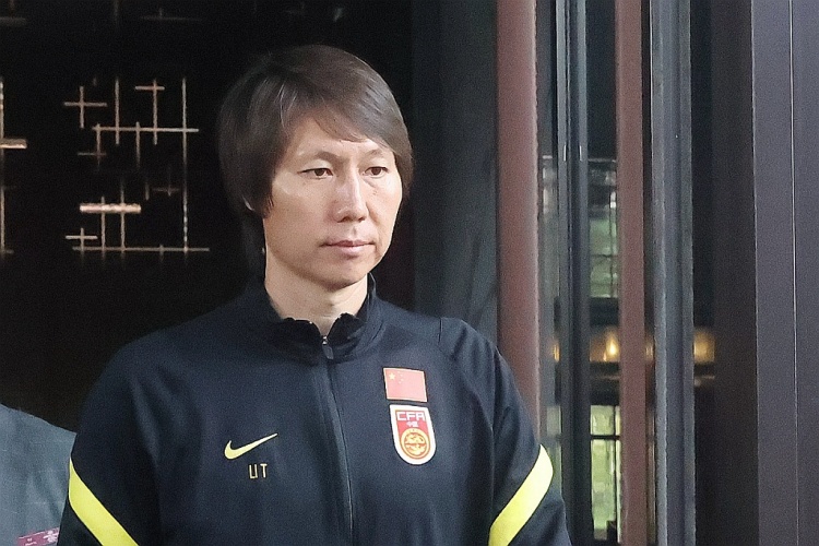 赵震：李铁妻子一直待在沈阳没听说要离婚，还高价给李铁请的律师