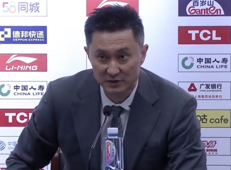 杜锋：阿联打了针 膝关节还有点肿 希望年轻球员以赛代练得到提升