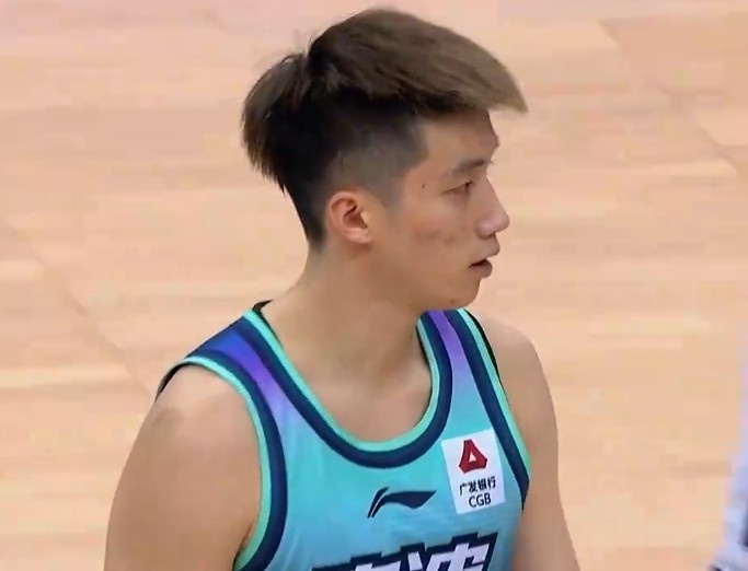 连场爆发！宁波小将赵俊峰5记三分拿下18分&正负值+16