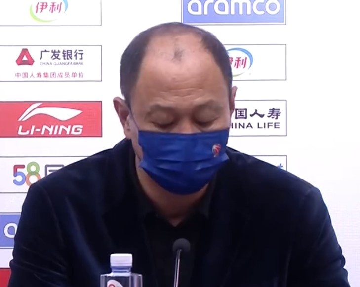崔万军：体能下降 对四川的重点队员防得不好 进攻缺乏效率