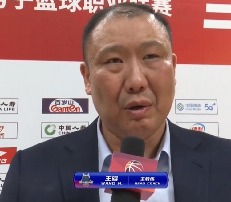 王晗：麦克勒莫长时间没有比赛 他的状态没达到我们理想中的要求