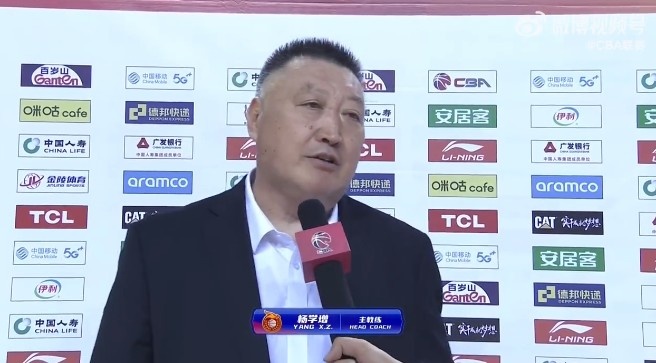 杨学增：末节我要求全队解放思想做好自己 同曦队有朝气也有特点