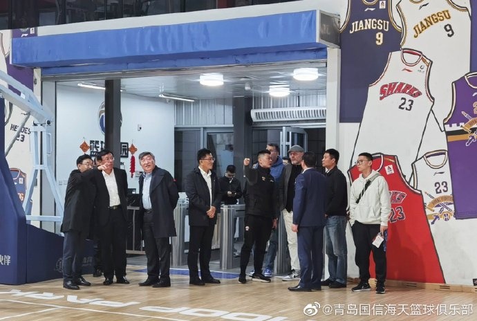 乔尔杰维奇参观青岛篮球训练基地 表示有机会一定带国家队来集训