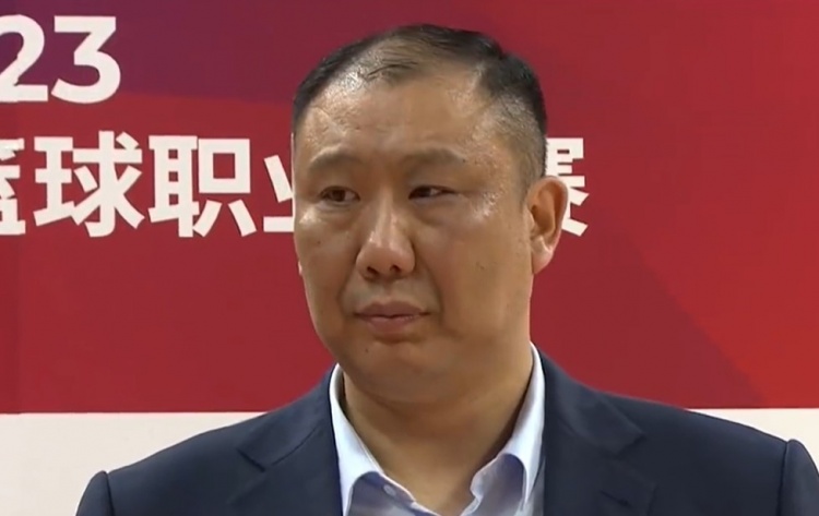 王晗：对球队本场的拼劲感到满意 但攻联防时突投间选择比较犹豫