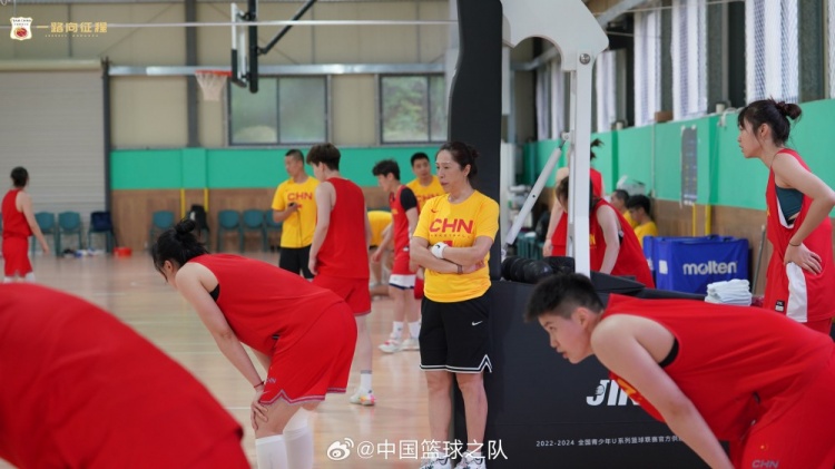 博主：中国女篮8月25日&30日与澳大利亚进行热身赛均在陕西