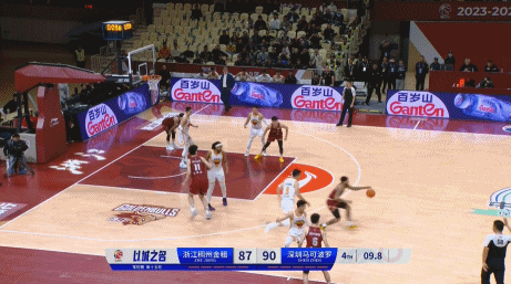 这也太难了！卡里克琼斯迎着萨林杰的长臂射进绝平三分