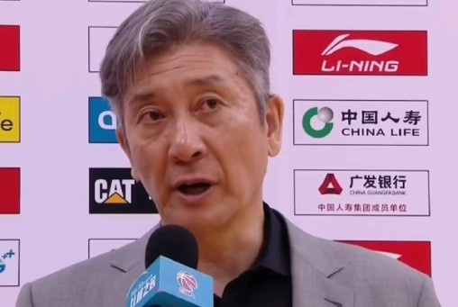 郑永刚被罚2万！媒体人：罚教练可堵嘴但更重要的是提高裁判水平