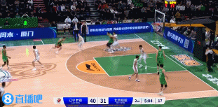 点燃全场！无视北控两人防守张镇麟直杀内线暴扣炸筐