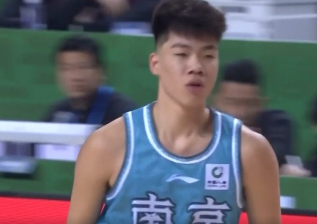 表现不太好！南京小将魏一全场4中0得到1分1助&正负值14