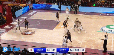 扛起球队！张镇麟虚晃横移三分再中已飙中5记三分