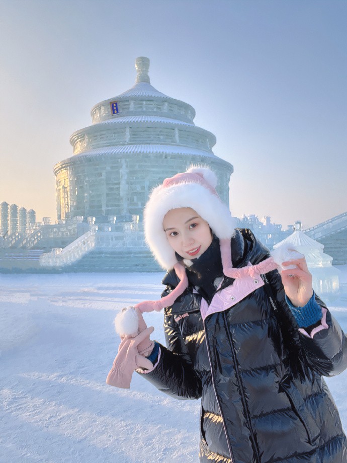 河北女篮球员郭子瑄晒照：北方巨土豆勇闯冰雪大世界