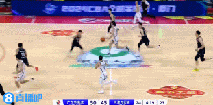 飞得够高！大卫詹姆斯反击送出双手空接暴扣