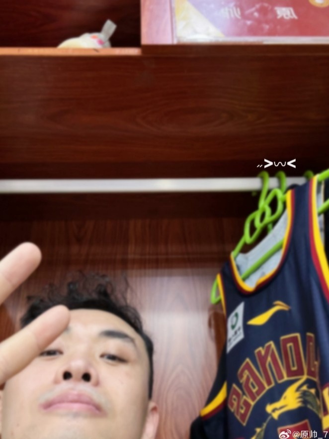 山西逆转联赛榜首新疆队！原帅心情大好更博比耶：小年快乐