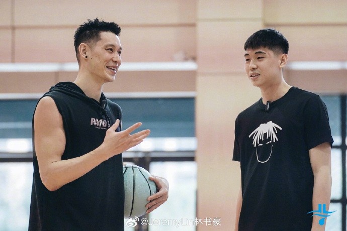 林书豪：恭喜崔永熙希望未来在NBA能