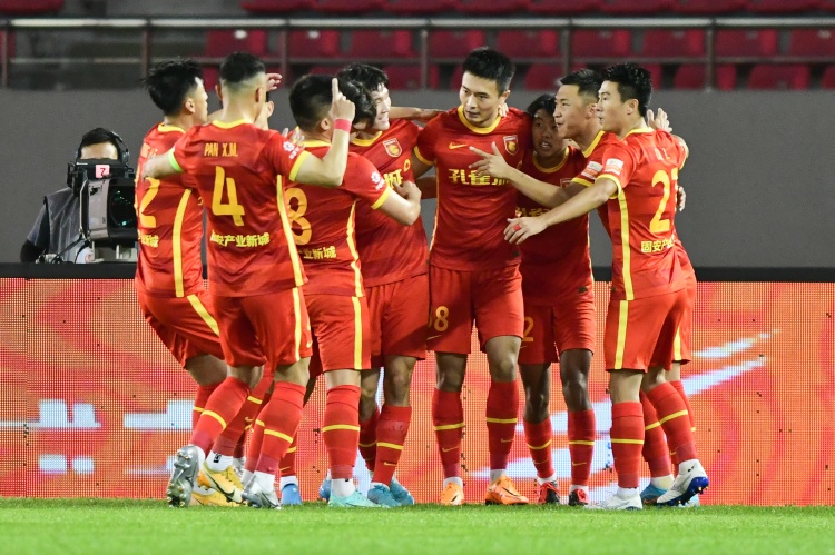 记者：俱乐部经营成本降低，新赛季无需再额外出台限薪政策