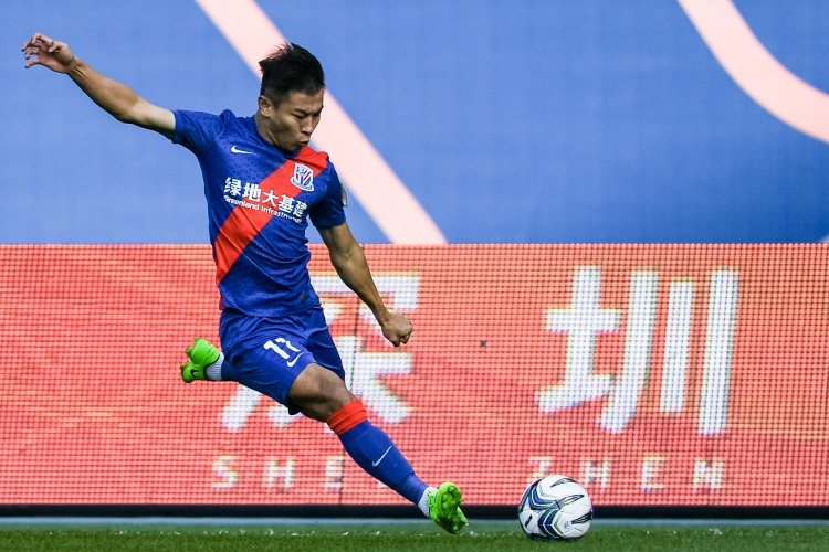 媒体人：36岁于汉超与申花合同并未到期，明年将继续为球队效力