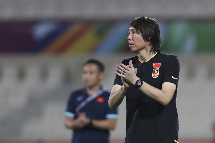 这个专家是？李铁、扬科维奇出任国足主帅均由专家小组评议选出