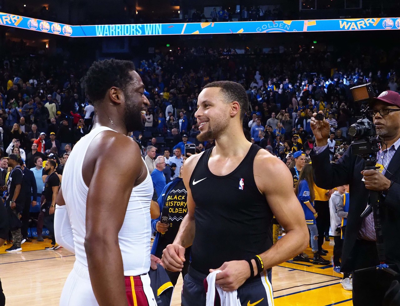 库里生涯助攻数连超拉里-伯德&韦德 升至NBA历史第46位