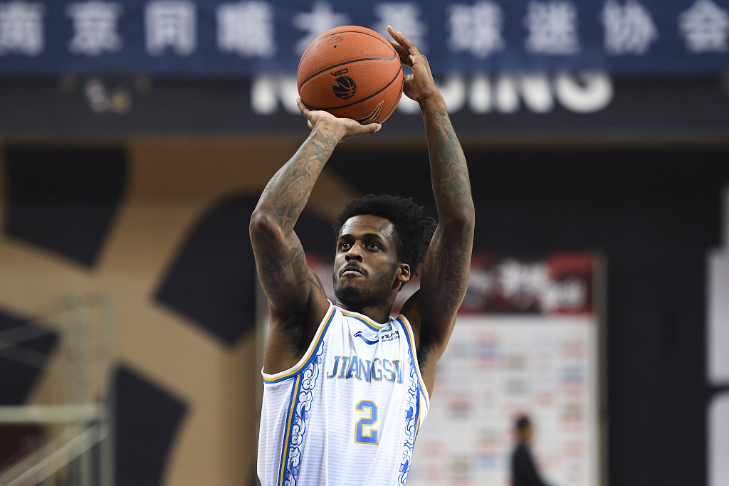 杀神模式！布莱克尼全场30中17狂砍全场最高的48分14板 正负值+19