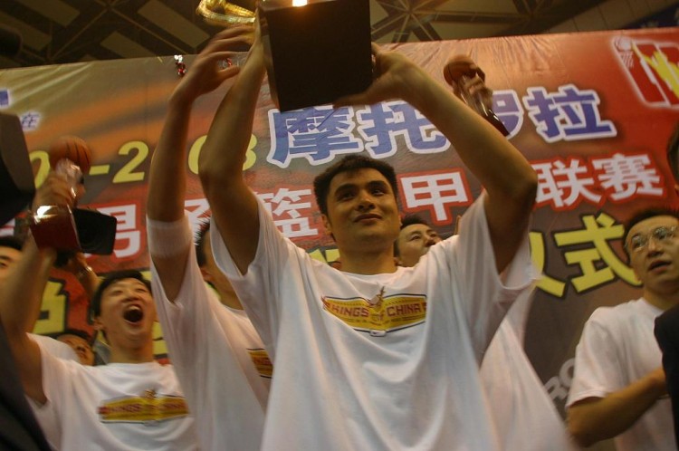 2002年的今天：刘玉栋单场狂砍50分11断CBA历史唯一一人