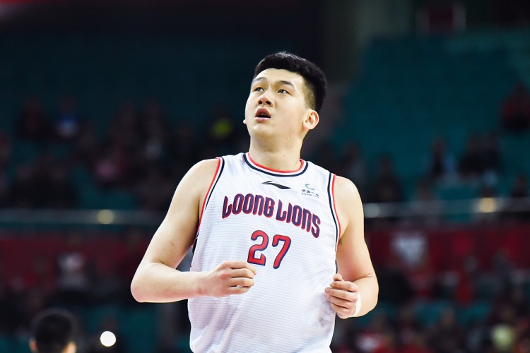 百步穿杨！孙鸣阳半场6投5中三分4中3贡献13分5板 正负值+14