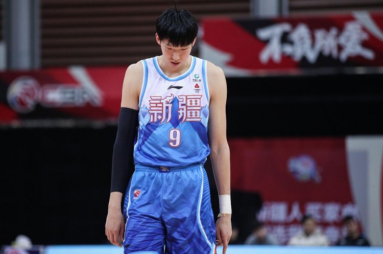 媒体人：是什么让周琦和新疆都只能做出如此极端的决定？
