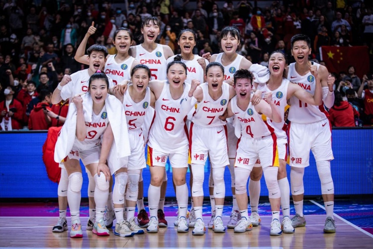 中国女篮&中国三人女篮共计18人获2