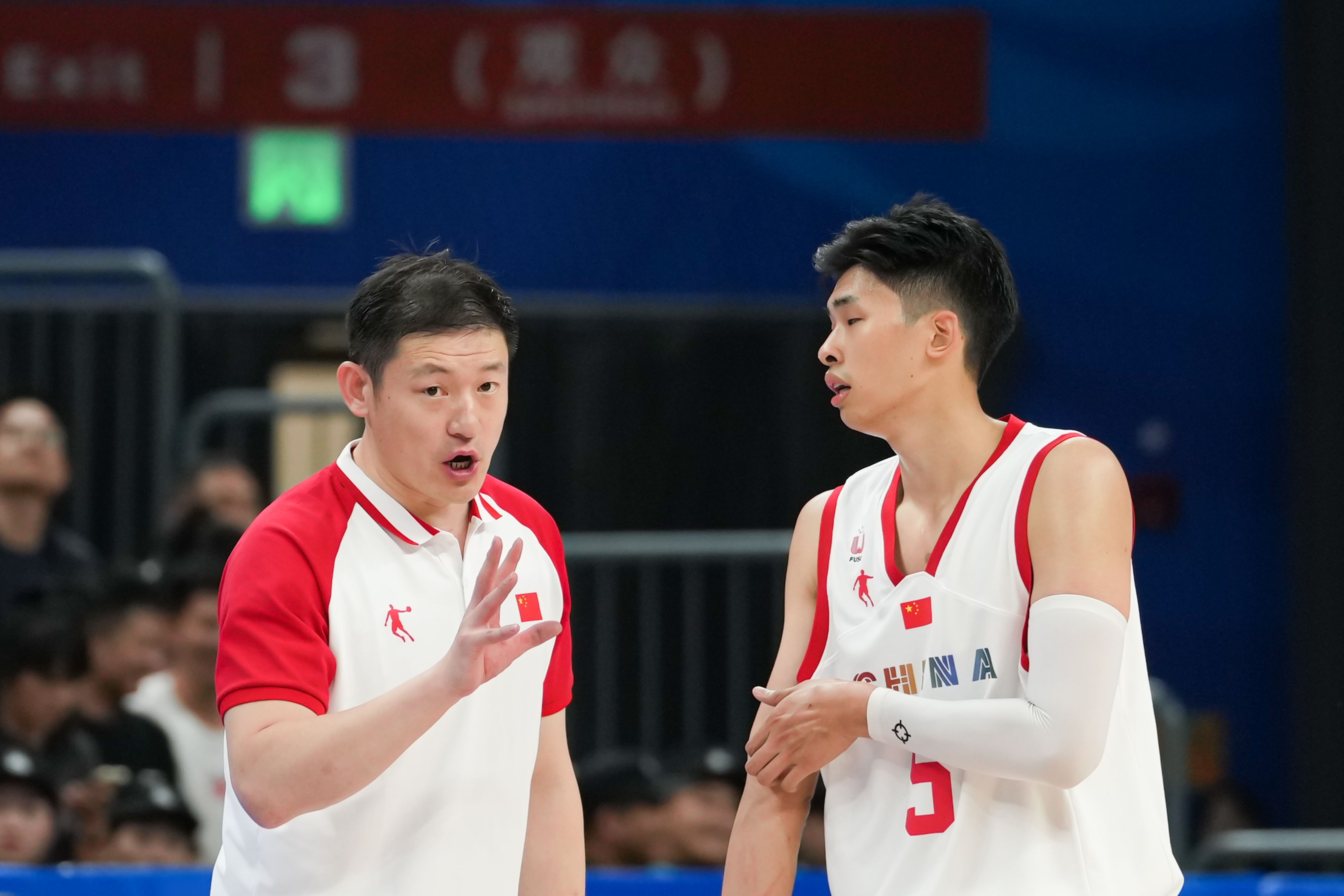 苏群：中国篮球除了国家队剩下从18到28岁的整体实力非常一般
