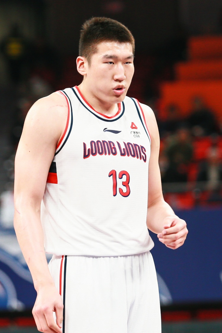 都是钞能力！媒体人：新疆得到李炎哲只能是球员互换或球员认领