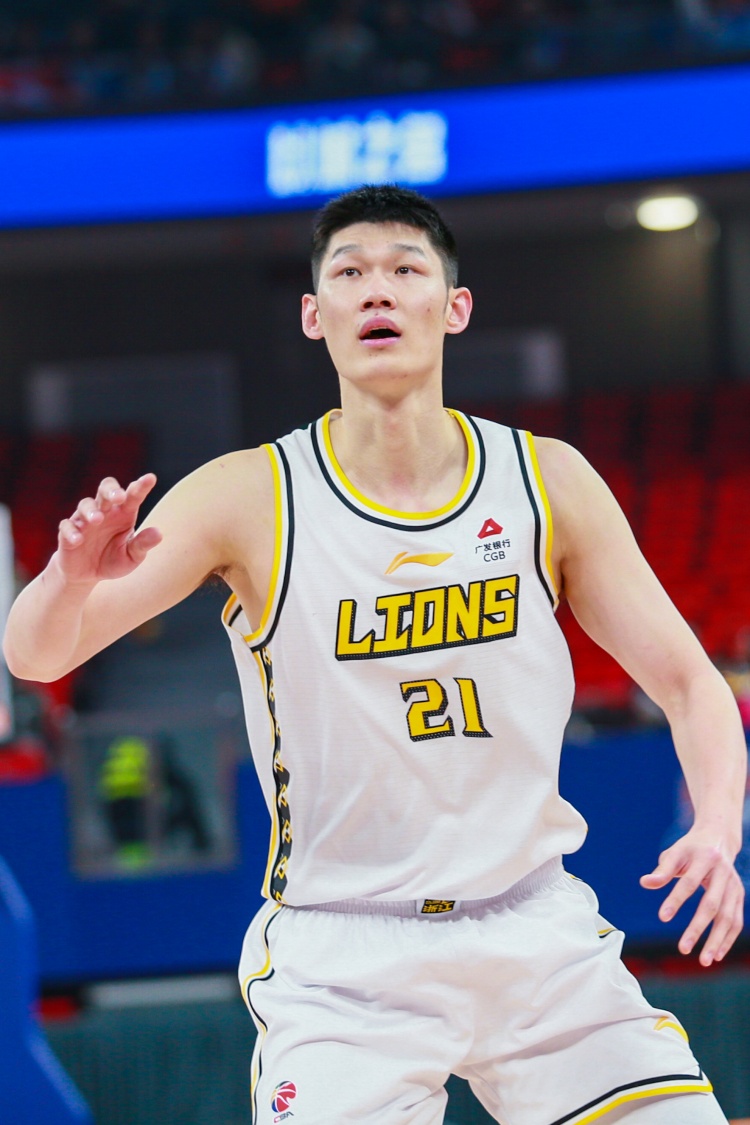外线也靠谱！胡金秋三节13中11砍27分5板三分5中4