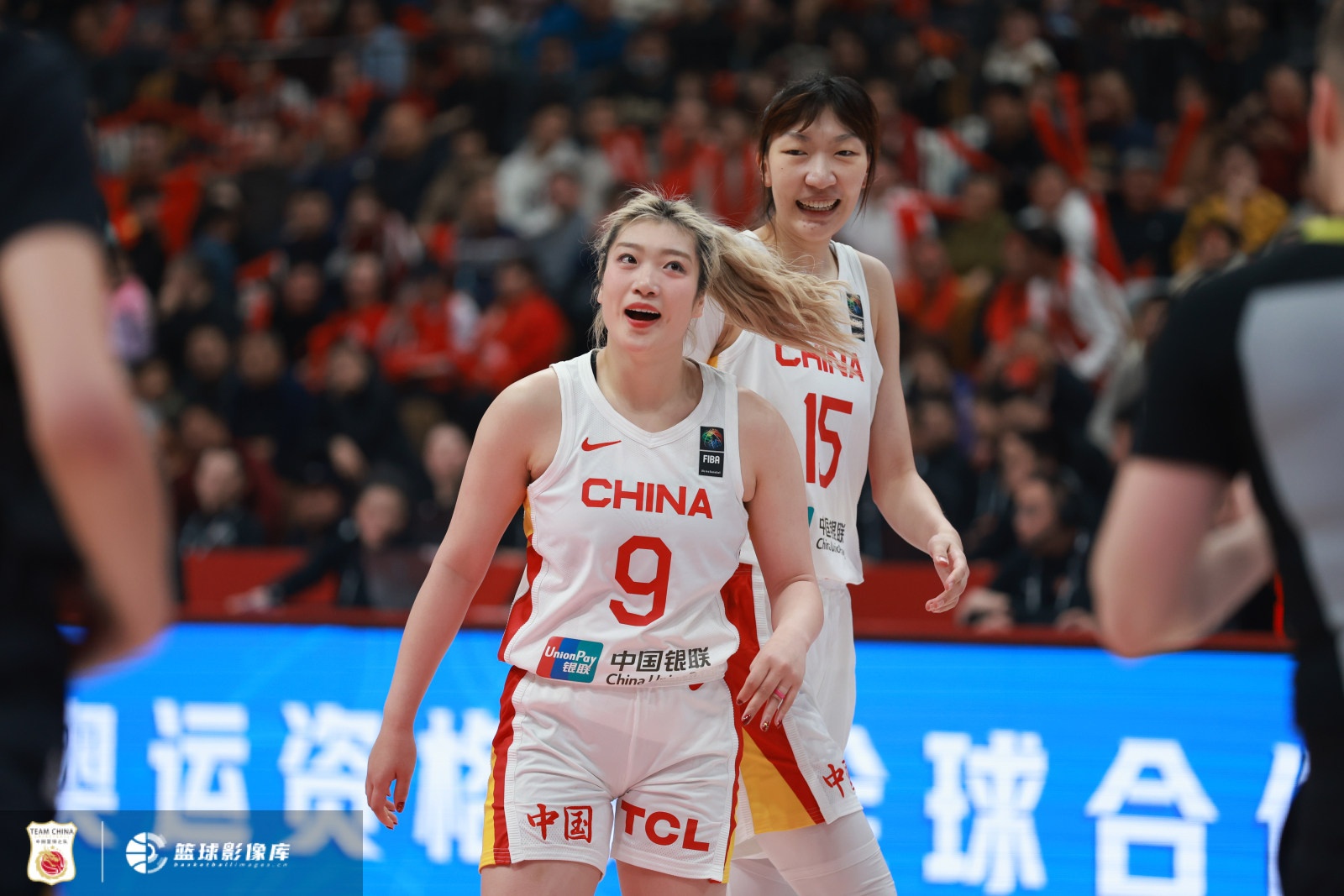 麦穗丰：中国女篮训练有素但太久没上强度了奥运前要抓紧拉练