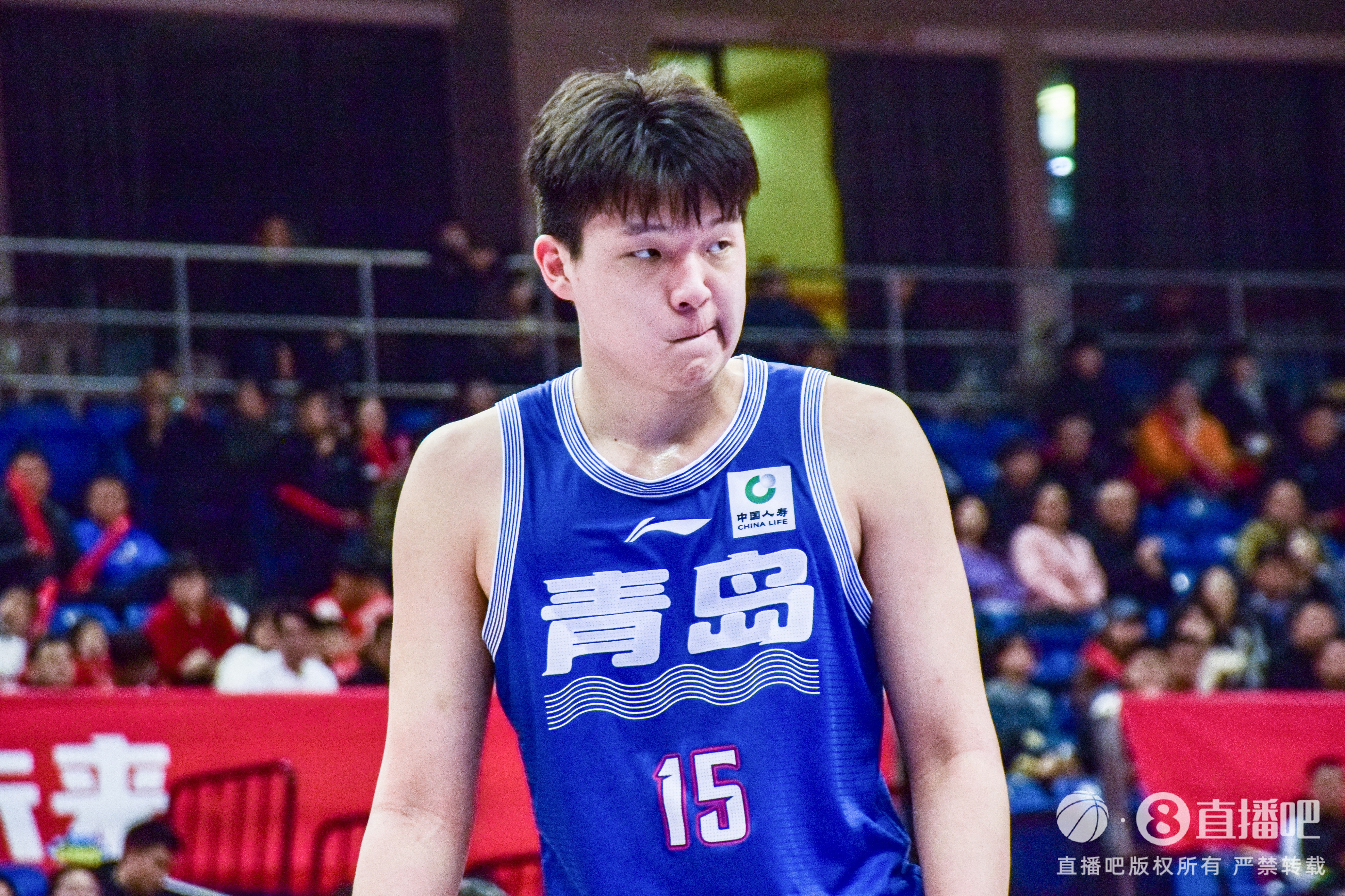 媒体人：杨瀚森季后赛首秀诸多缺点暴露无遗先调整心态和身体吧