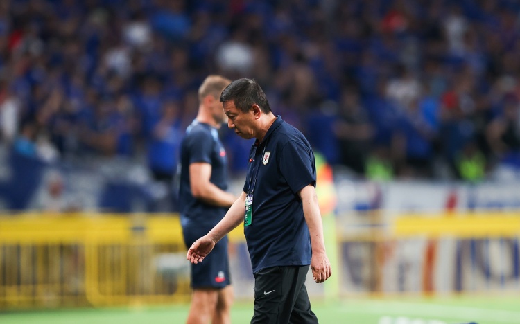 沪媒：算上首回合的03，泰山本赛季两战申花输了09