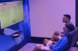 是真精神 夺冠后罗梅罗和利马第二天一大早6点对战FIFA游戏