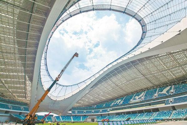 廈門白鷺體育場7月完工，可在足球場與體育場自由轉換